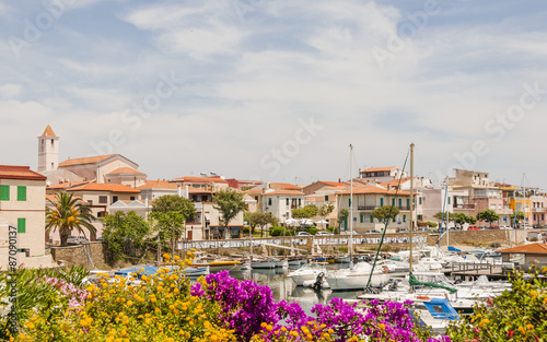 Stintino, Dorf, Fischerdorf, Fischerhafen, Küste, Mittelmeer, Badeferien, Sandstrand, Insel, Sardinien, Sommer, Sommerhitze, Italien