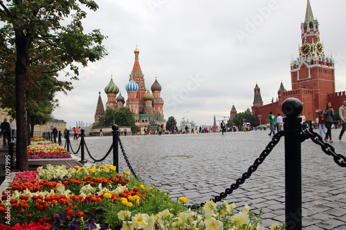 Obraz na plátně View of Red Square and St. Basil's Cathedral..