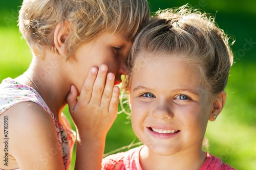 Fotografia Child, Talking, Secrecy.