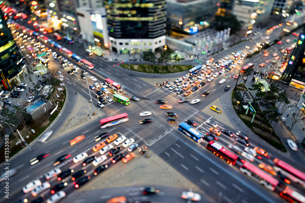 Naklejka premium Ruchliwe skrzyżowanie ulic w Gangnam Seul