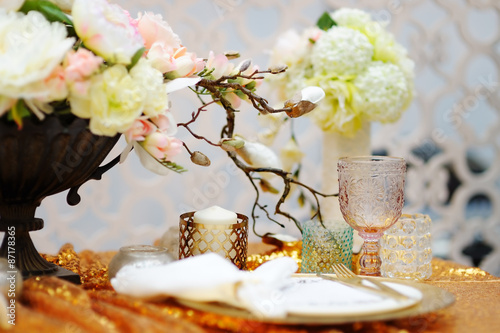 Stylish gold table set