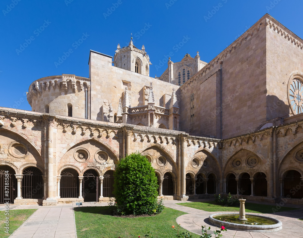  inner courtyard of Tarragona Cathedral