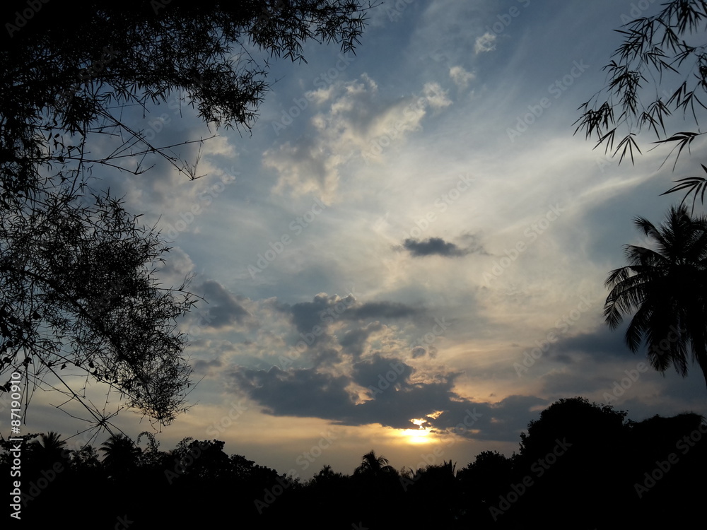 Fototapeta premium The rky with the sun rising in the morning