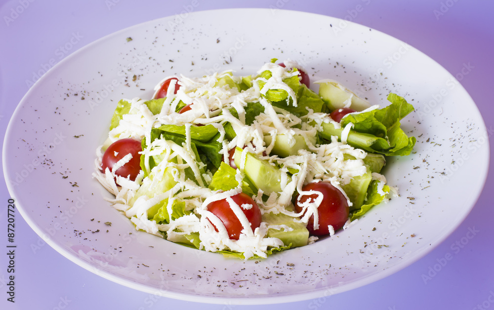 bahçe salatası kaşar rendeli