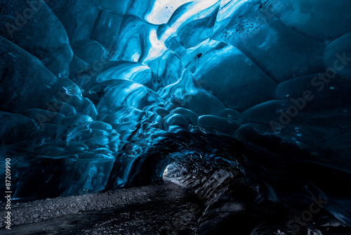 jaskinie-lodowe-na-islandii
