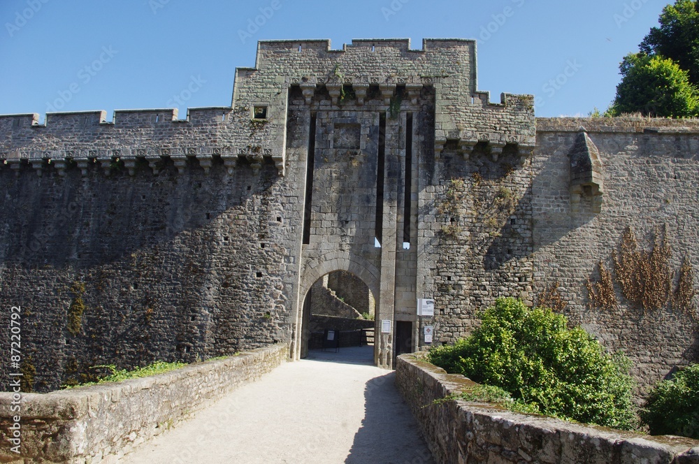 L'entrée du château de Clisson