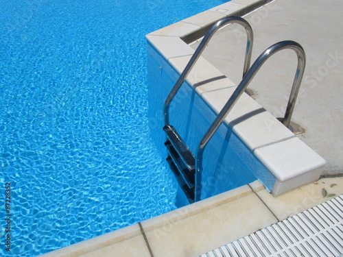 Scaletta metallica piscina