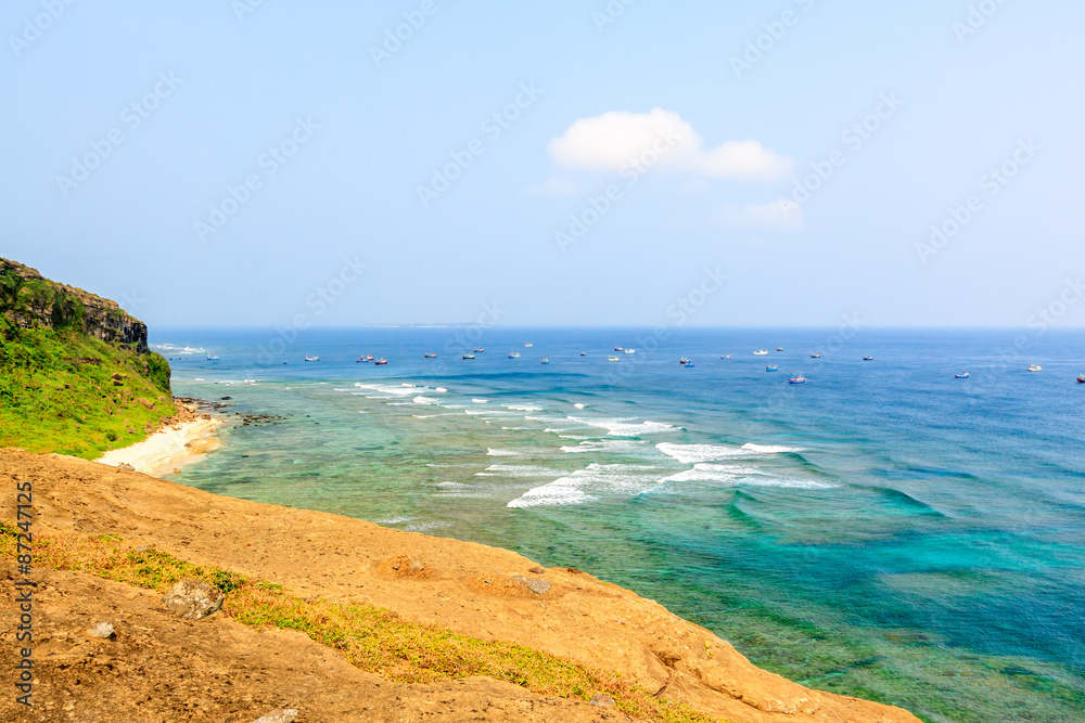 Fototapeta premium Beach in Ly son island, Vietnam