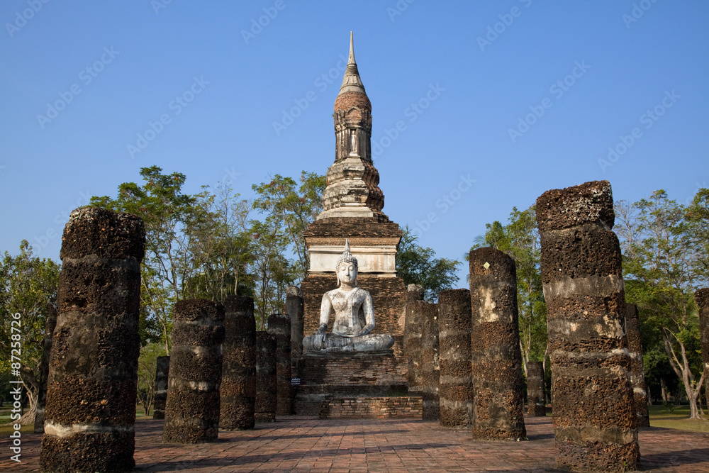Fototapeta premium タイのスコータイ遺跡公園