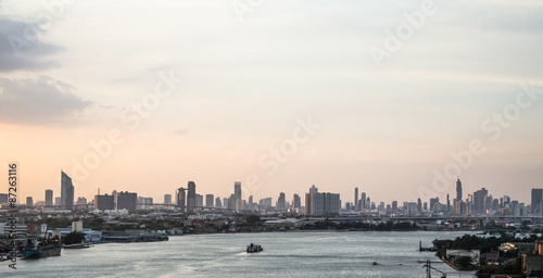 Evening metropolis - Bangkok © tewpai