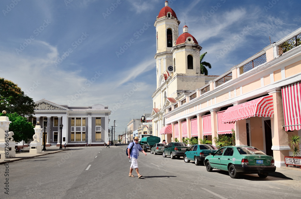 Naklejka premium Street in Cienfuegos, Cuba