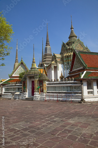 バンコクのワット・ポー寺院 © san724