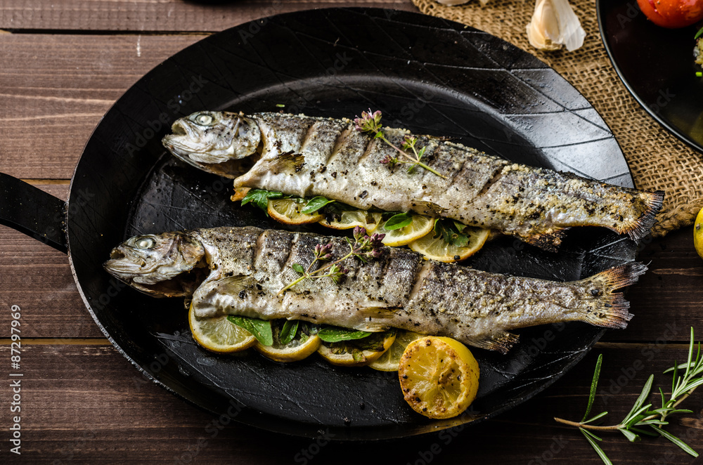Grilled trout with roasted potatoes Grilled trout with roasted potatoes
