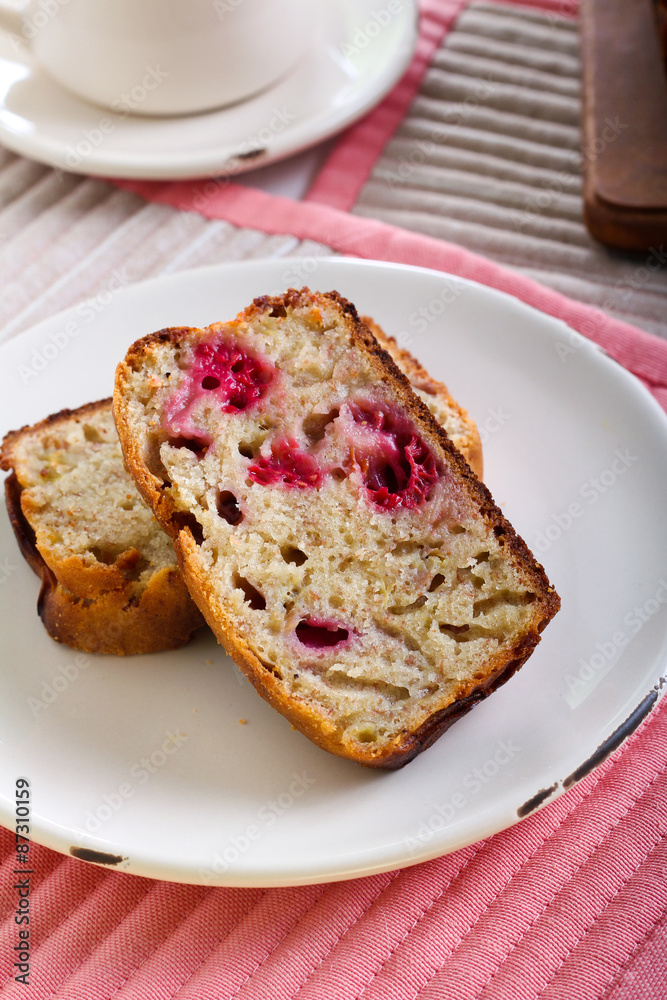 Banana and raspberry cake Banana and raspberry cake