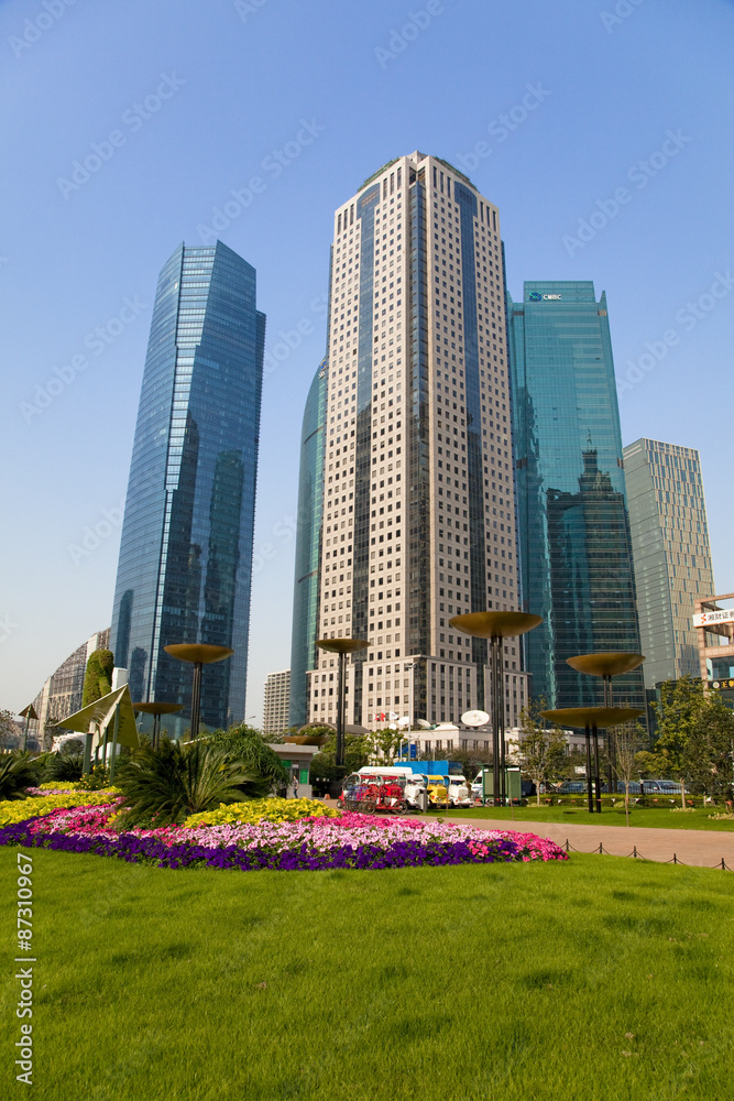 上海の浦東地区の近代ビル群