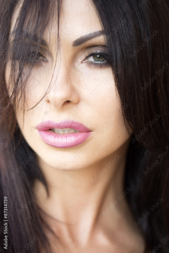 Obraz premium Attractive lady closeup