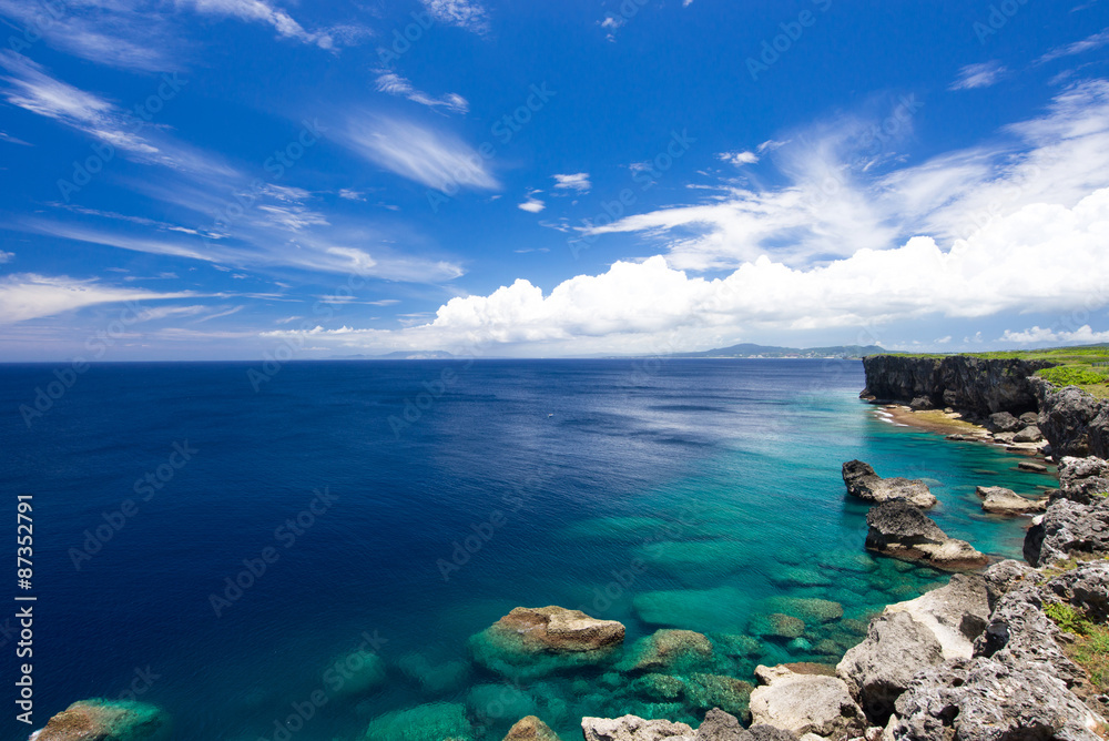 沖縄の絶景・残波岬
