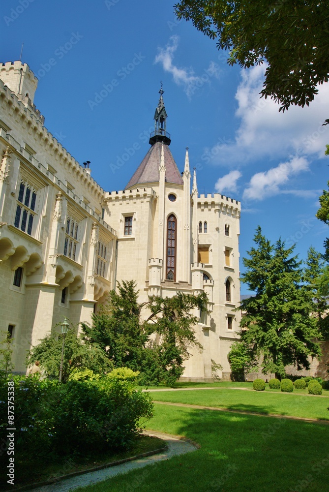 Белый замок романтический Глубока над Влтавой Чехия