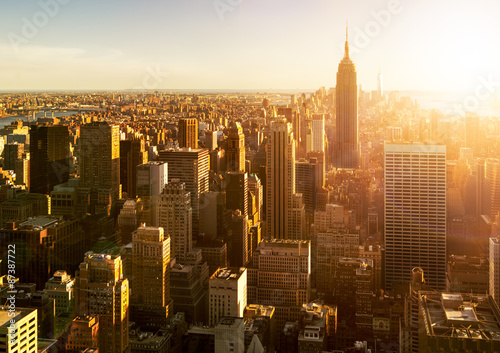 Manhattan Skyline bei Sonnenuntergang in New York  #87387722