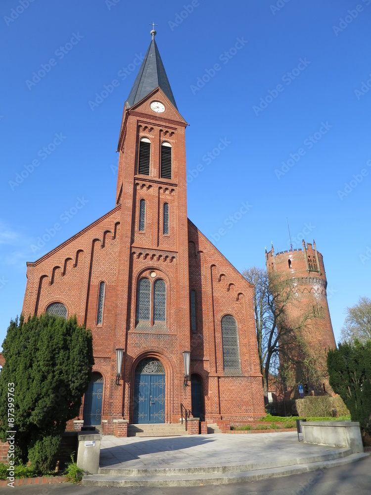 katholisch Kirche Sankt Laurentius und Wasserturm
