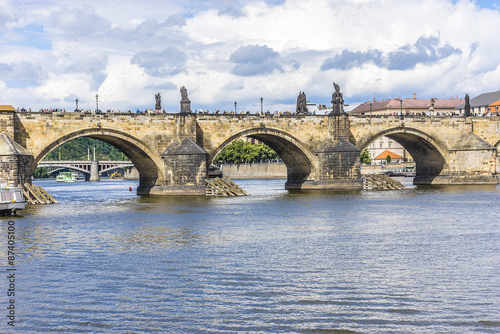 Naklejka premium View of Charles Bridge (Karluv most, 1357). Prague, Czech Rep.
