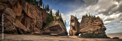 Photo Hopewell Rocks Park during low tide in the Bay of Fundy in New Brunswick, Canada