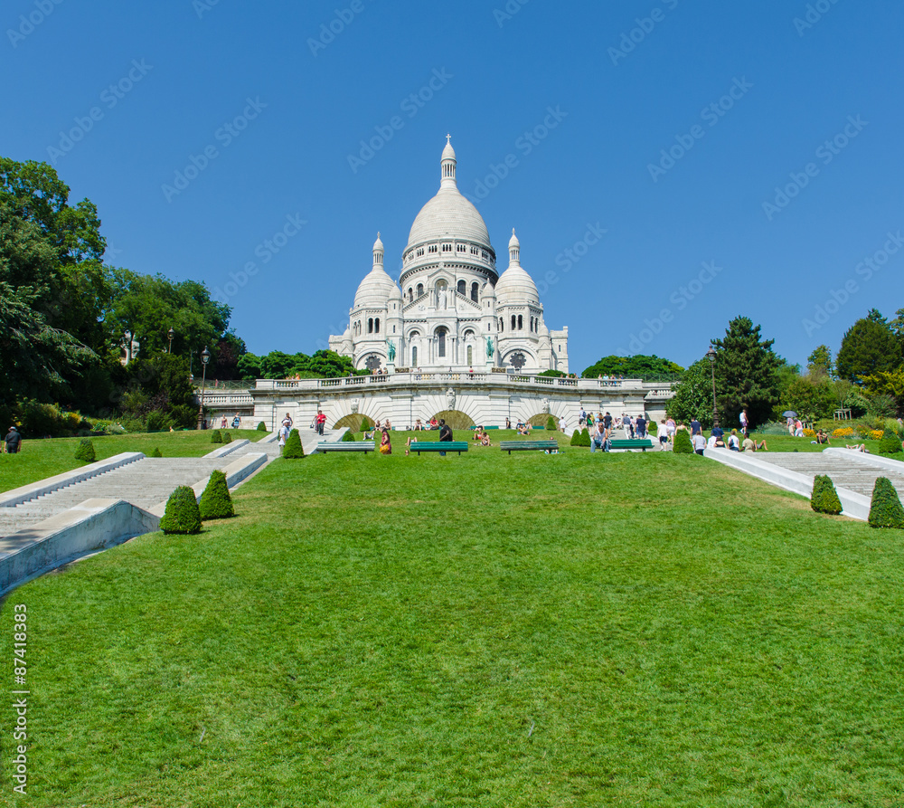 Paris - SEPTEMBER 12, 2012: Basilique du Sacre Coeur on Septembe