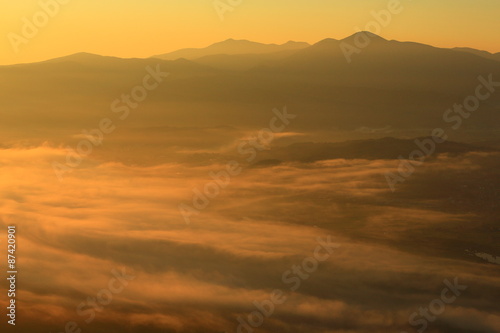岩手県　遠野盆地の夜明け © yspbqh14