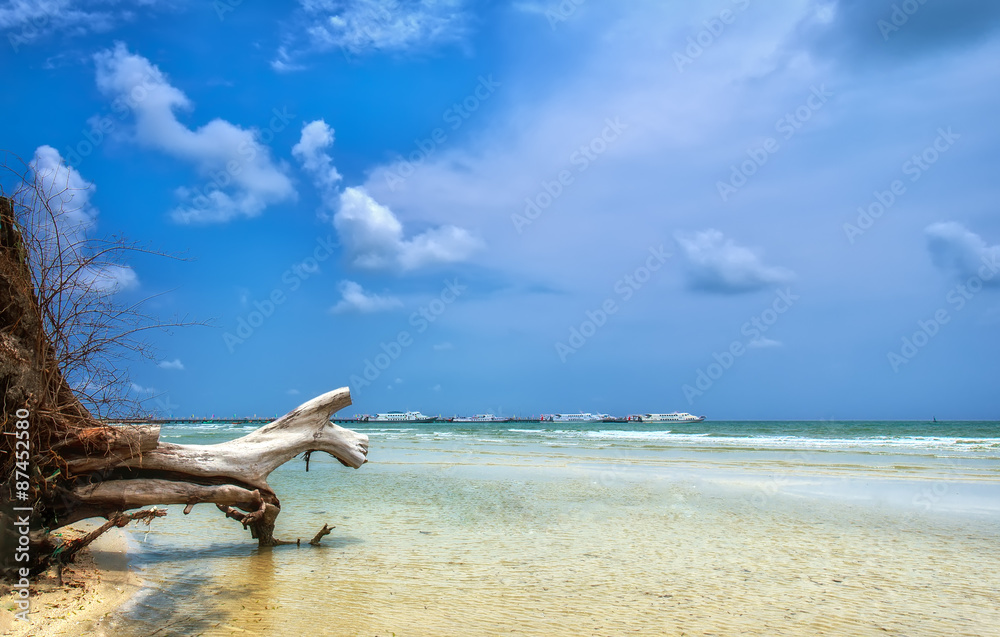 Phu Quoc pier morning summer day with cloudy sky and blue sea welcomes a new day of peace Phu Quoc pier morning summer day with cloudy sky and blue sea welcomes a new day of peace