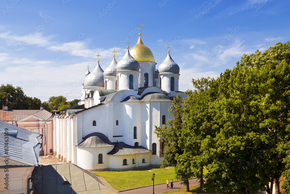 Obraz premium The cathedral of St. Sophia (the Holy Wisdom of God) in the Novgorod Kremlin, Russia. Top view