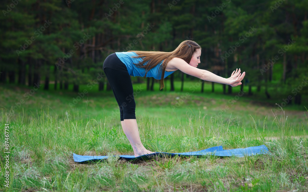 Fototapeta premium Yoga on the nature