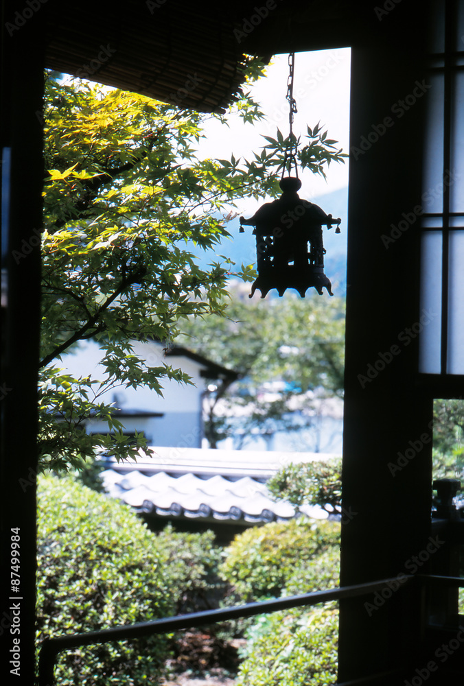 琵琶湖畔の灯篭