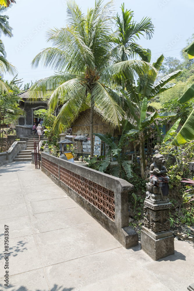 Fototapeta premium Air Panas, Banjar, auf Bali.