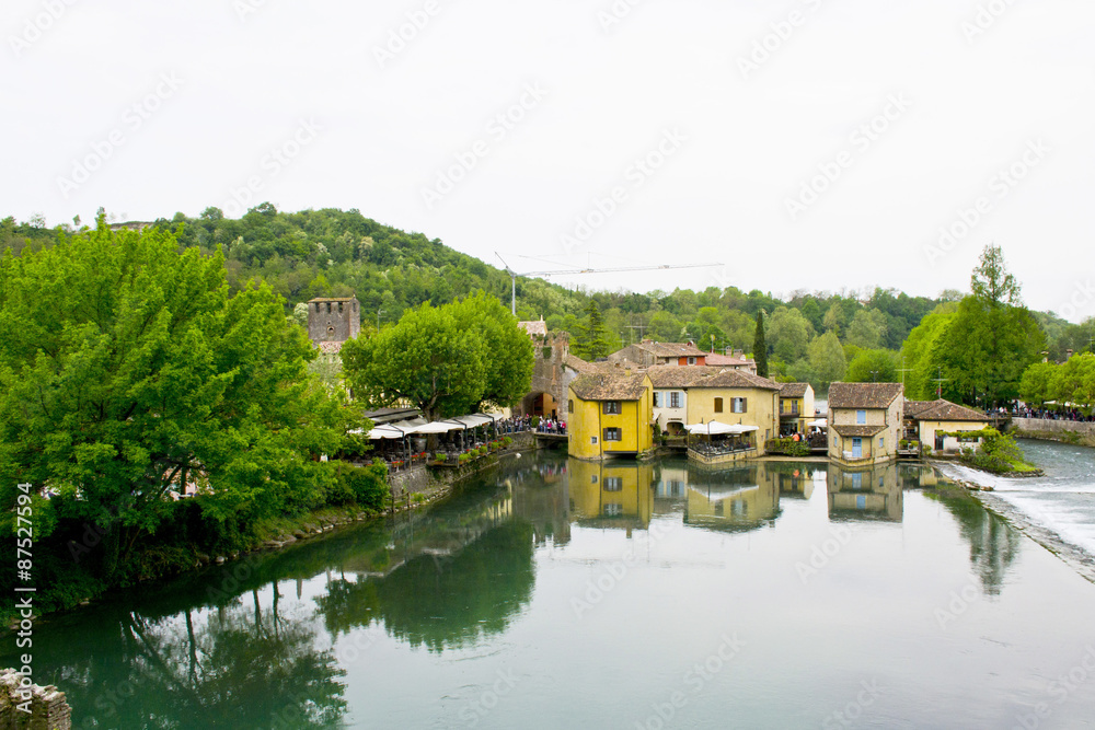 Obraz premium Borghetto, beautiful village in the Veneto - Italy