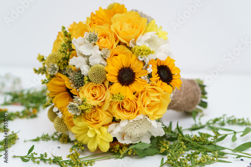 natural flowers wedding bouquet