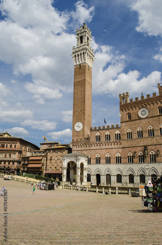Siena and grabs an ancient tradition