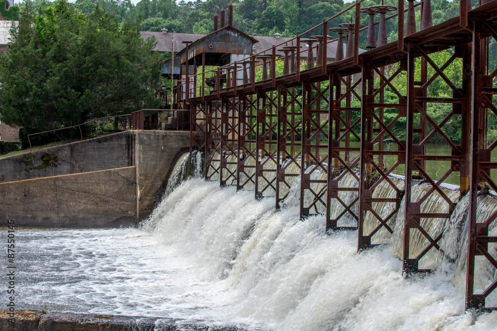 Fototapeta premium Mill pond waterfall