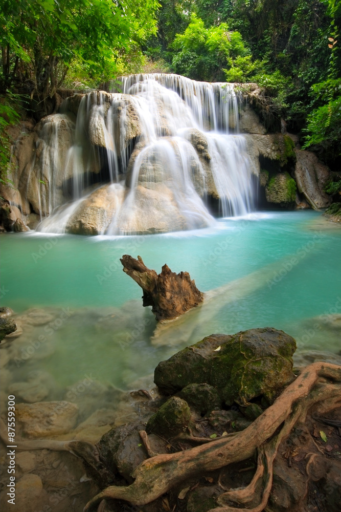 Water fall hua mae kamin Kanchanaburi, Thailand (hua mae kamin w Water fall hua mae kamin Kanchanaburi, Thailand (hua mae kamin w