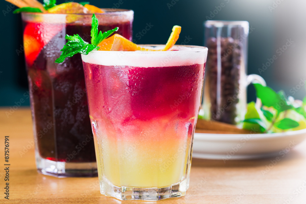 Fresh berry cocktails