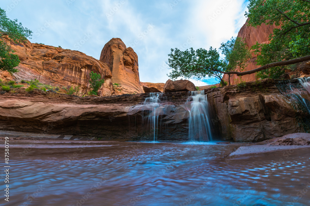 Fototapeta premium Coyote Gulch Lower Waterfall