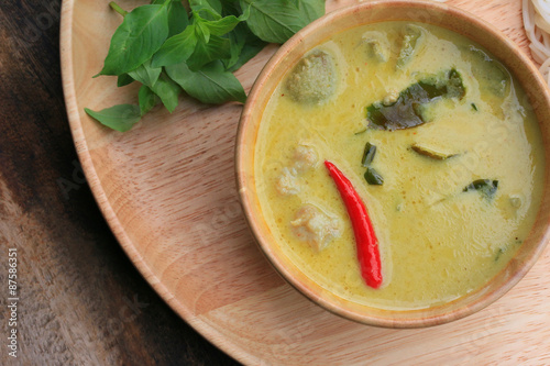 Taste of green curry coconut milk and rice noodle