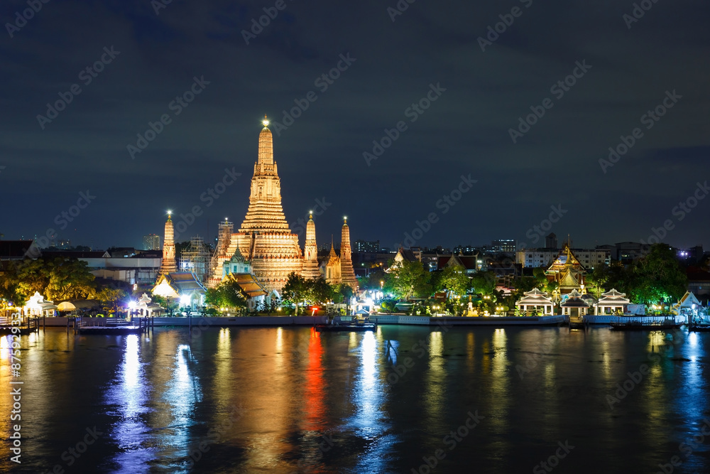 Wat Arun Temple in night at bangkok thailand