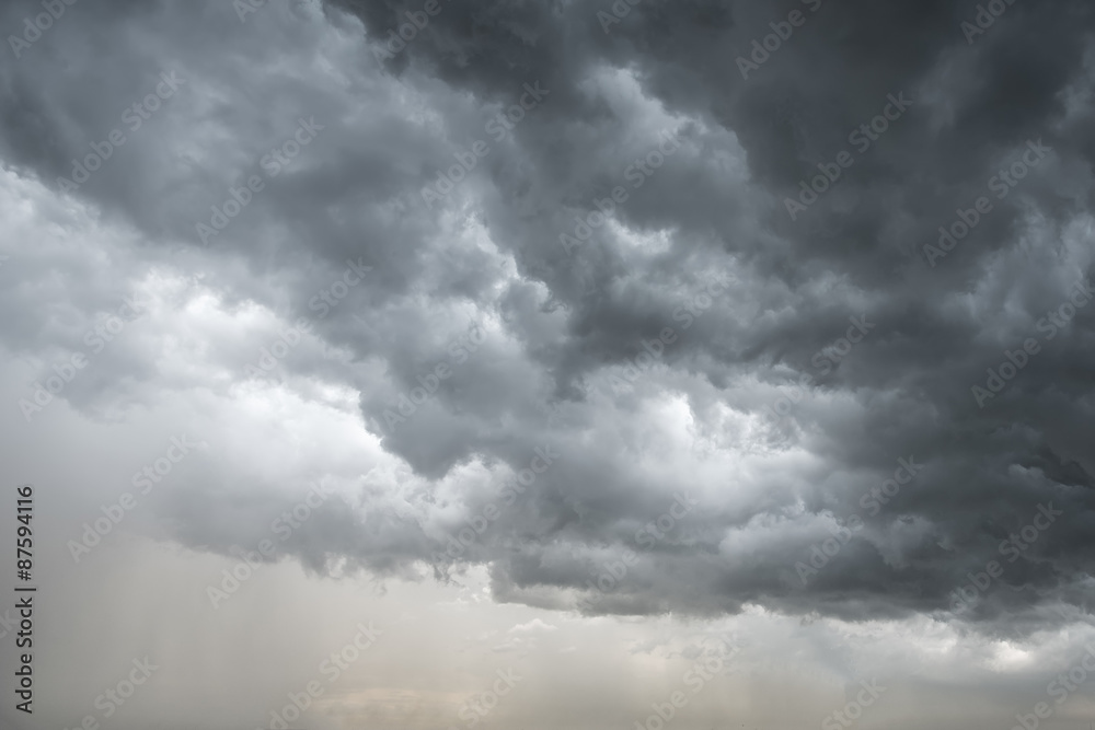 Obraz premium dark clouds background