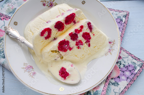 Raspberry ice-cream dessert semifreddo