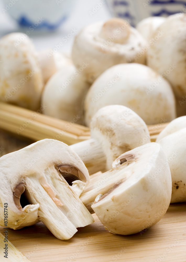 White Button Mushrooms – White button mushrooms, whole and cut in half. White Button Mushrooms – White button mushrooms, whole and cut in half.