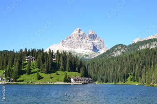Obraz na płótnie Lago di Misurina e Tre Cime di Lavaredo w salonie