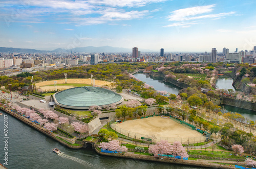 春の大阪城公園