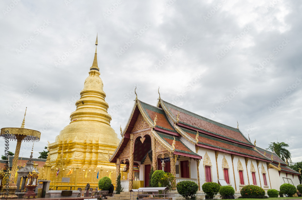 Fototapeta premium Temple Haripunchai