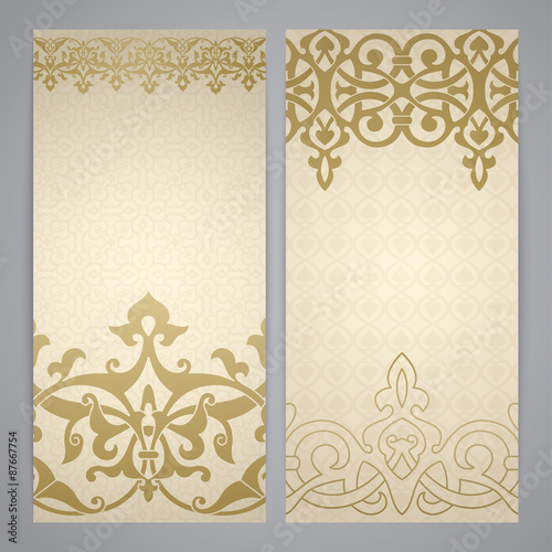 Flayers with arabesque decor