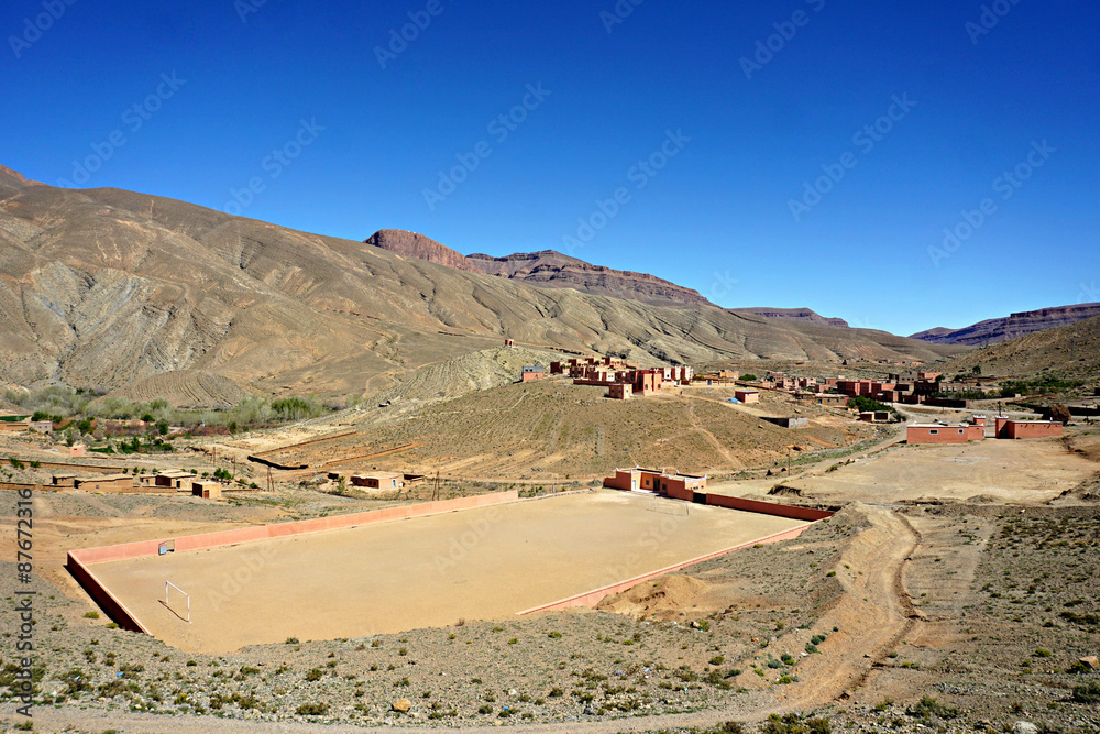 Fußballplatz in der Dadesschlucht Marokko